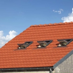 Couverture - velux sur toiture en tuiles